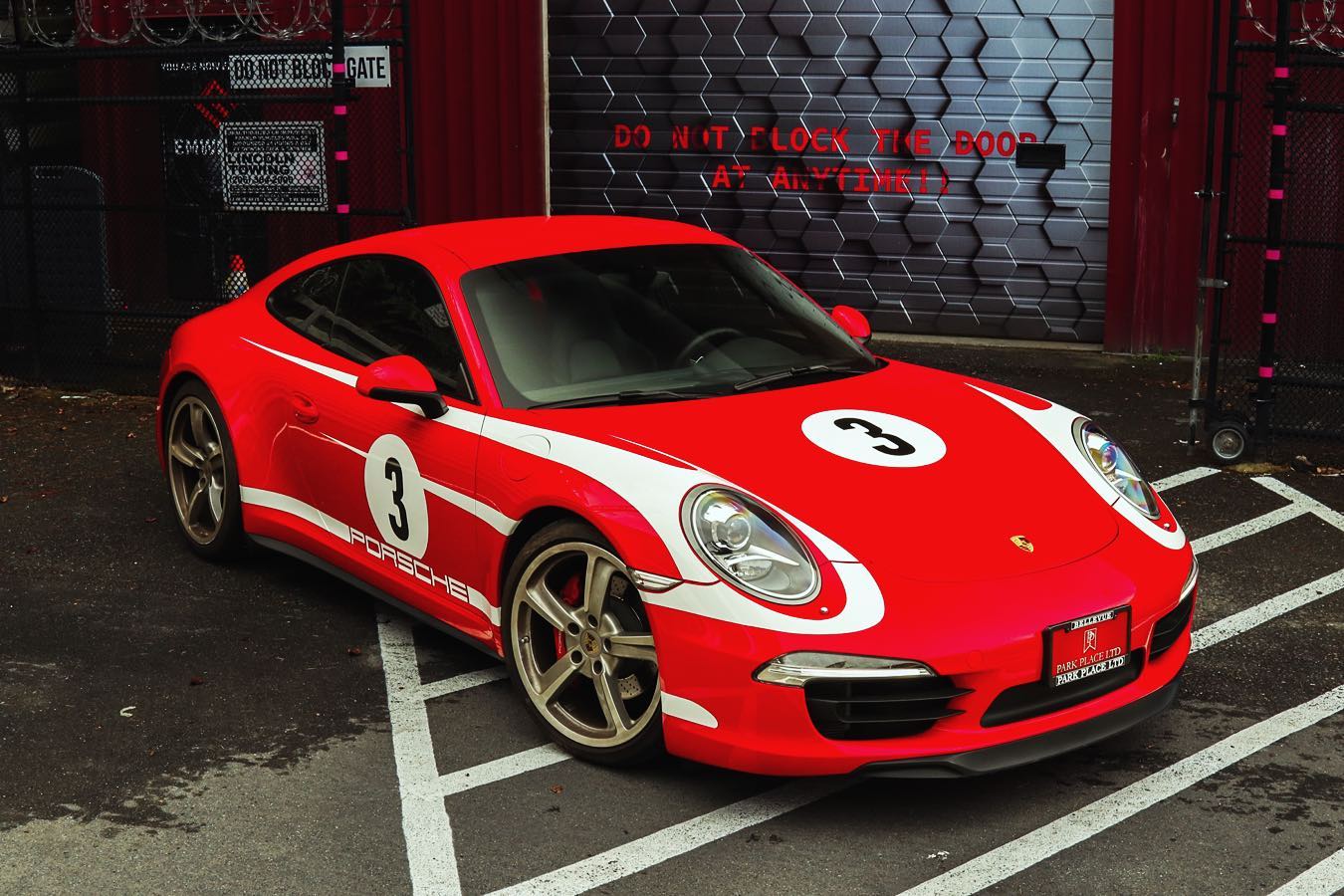 Porsche 911 with 918 Spyder Salzburg tribute livery